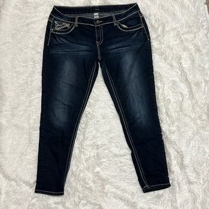 🌵MAURICES Jeans Sz XL